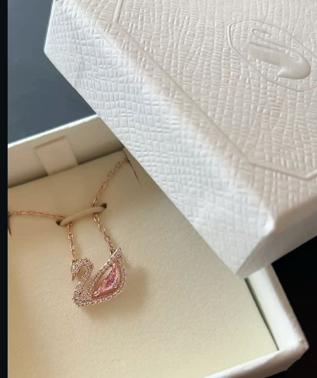 Collar cisne swarovski