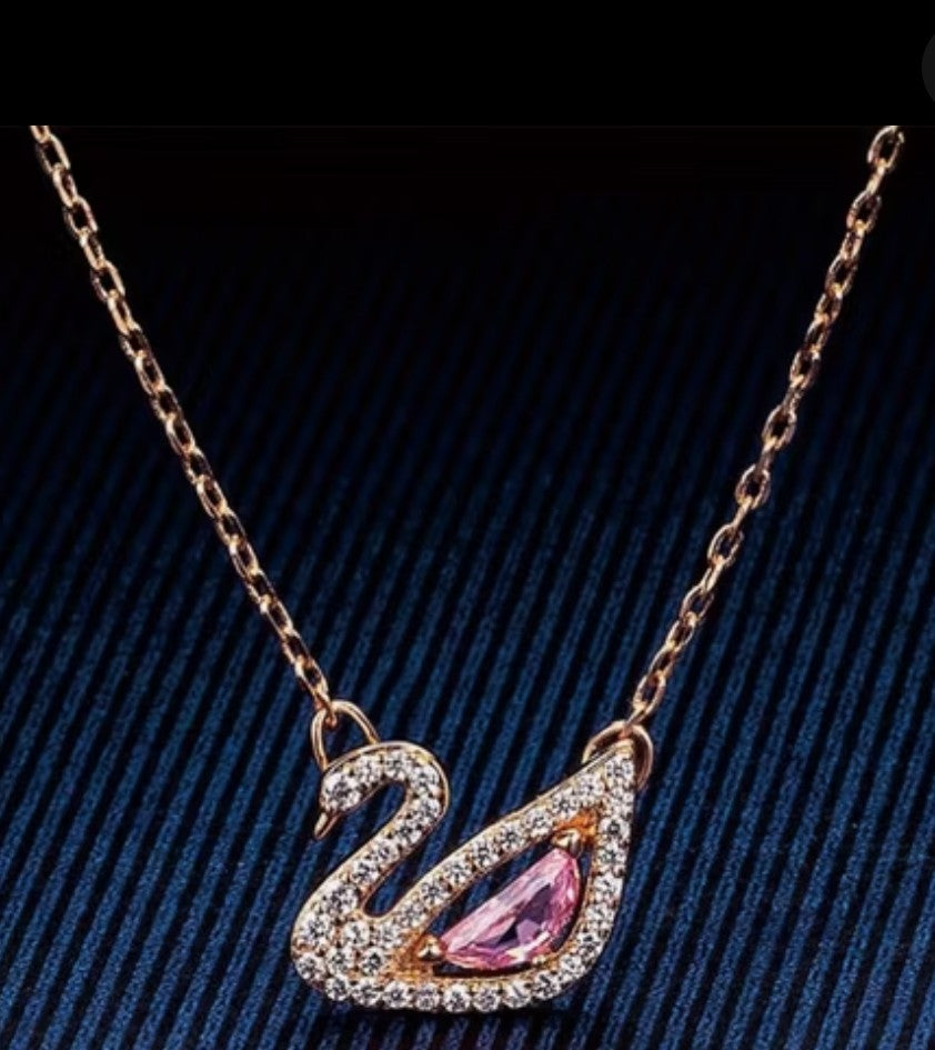 Collar cisne swarovski